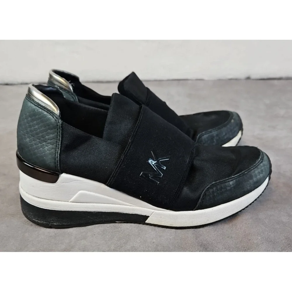 Michael Kors Women's Size 6 Black Wedge